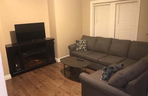 Downtown Niagara Falls Casa | ¡Buena ubicación! ¡Una gran escapada grupal!