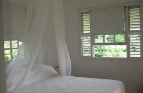 Merlin Bay Cabaña | Gingerbread Cottage 2 bed with pool, seaviews, Nr Holetown St. James