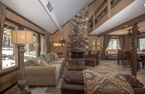Tahoma Casa | McKinney Cove: Tidy Lake View Home with Lots of Updates