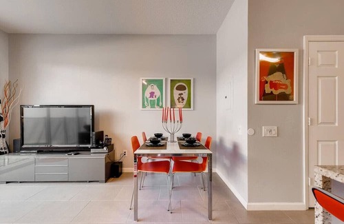 Windsor Palms Casa | ¡NUEVO LISTADO! Casa RENOVADA con piscina con habitaciones temáticas A los niños les ENCANTARÁ 3 millas2 Disney