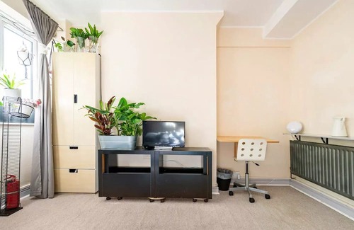 South Bermondsey Apartamento | Quiet, urban studio flat in the heart of Bermondsey/Tower Bridge