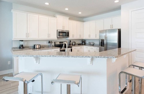 Reunion Casa | Modern Home with Upscale Living at Reunion
