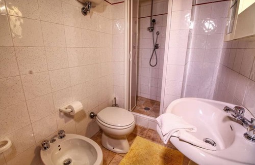 Radicondoli Apartamento | Apartamento con terraza en la Toscana
