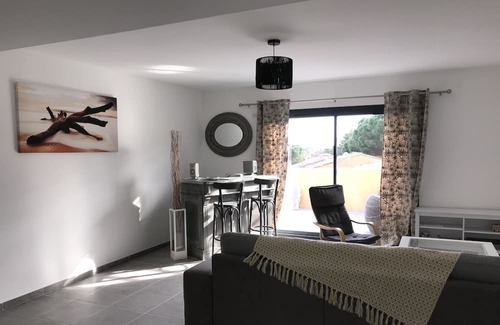 La Croix-Valmer Apartamento | Spacious air-conditioned apartment new construction