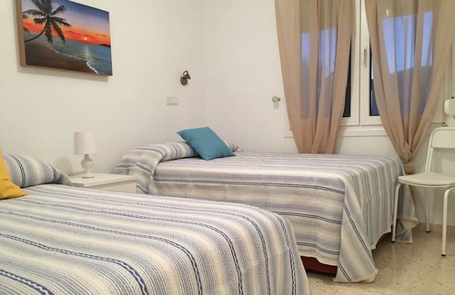 Oliva Chalet De Esquí | Front To The Sea Rosales. Luxurious Villa with aa, wifi and pool
