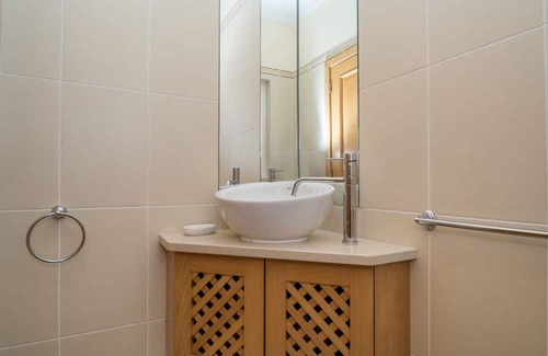 Alvor Casa | Villa with 4 bedrooms, free Wi-Fi, 800 meters from the beach, terrace with sea view