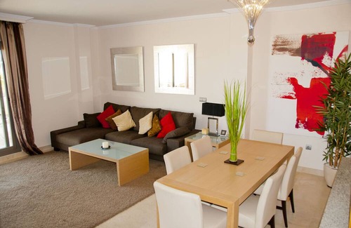 Nueva Milla de Oro Apartamento | Stylish Penthouse Apartment - perfectly situated between Estepona and Marbella