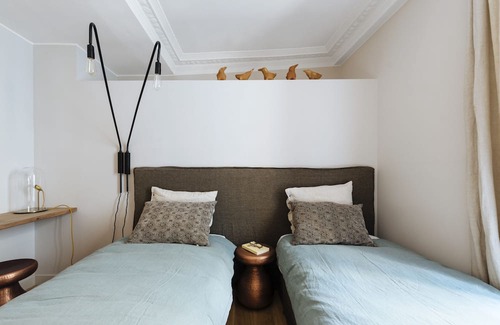 Old Town Apartamento | Luxury designer apartment with balcony in Nice's Old Town - 4 min walk to beach!