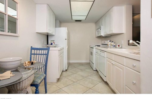 Vanderbilt Beach Condominio | WATER, WATER, EVERYWHERE! Spectacular Views From Every Room, 10th Floor Condo!