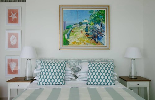French Riviera Casa | Monaco Bay View villa with pool, sea views, secure parking for 3 cars, elevator.