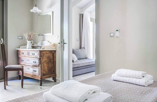 Argostoli Town Villa | Villa Fanari - This villa includes an private pool, WIFI & A/C