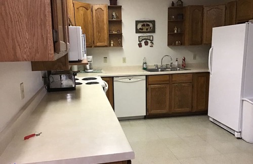 Reedsville Casa | Behnke's Country Center, Reedsville WI. EAA, Green Bay Packers, Road America