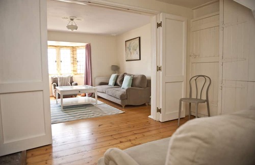 Lyme Regis Apartamento | Sundial House Beachfront Arts & Crafts Period House