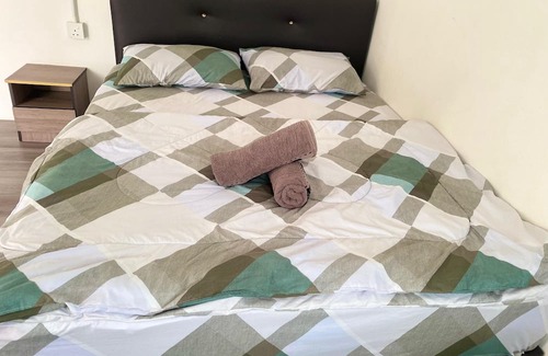Arau Hotel | Capital O 91228 Hureen Chalet Hmk