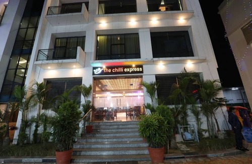 Siwan Hotel | Hotel Sapphire Inn Siwan With AC Room