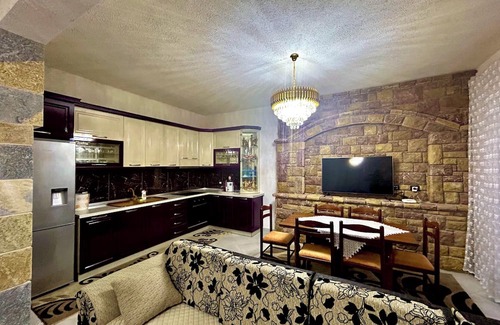 Korce Apartamento | The Stone Cavern