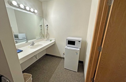 Falls City Hotel | Vision Inn Motel
