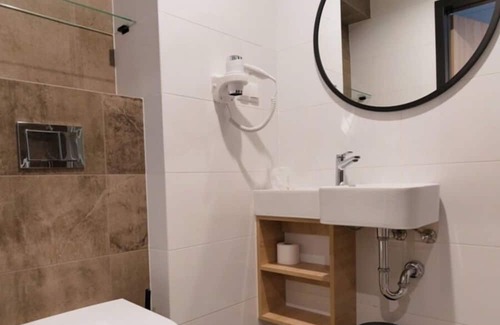 Szarlej Cama Y Desayuno | Dom Nazaret - Close to Airport 24h