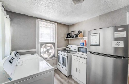 Vollintine-Evergreen Casa | Garland Haven Hideaway Unit B
