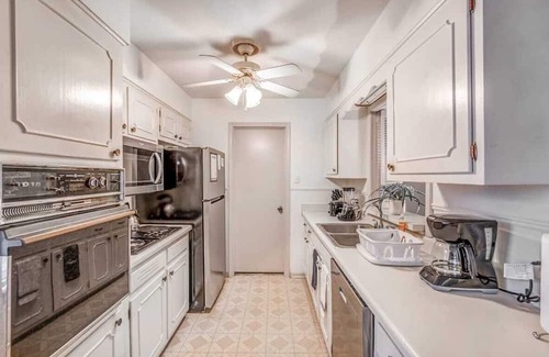 Memphis Casa | Pinecrest Cottage