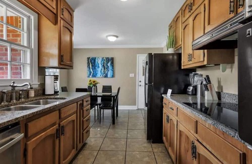 Madison Casa | Gilmore Retro Pad