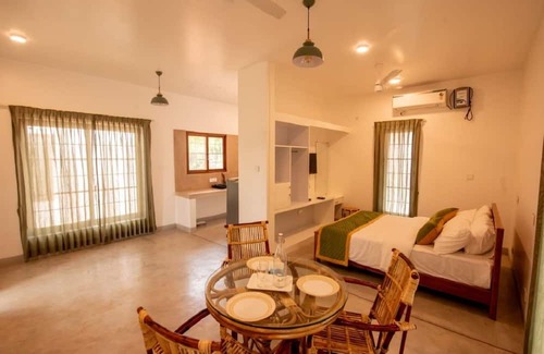 Bommayapalayam Hotel | Shambala Resort