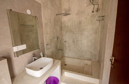 Bommayapalayam Hotel | Shambala Resort