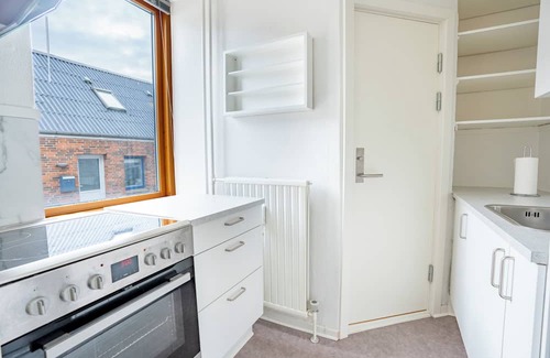 Holstebro Apartamento | Modernized Bed & Bath