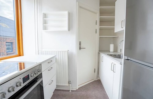 Holstebro Apartamento | Modernized Bed & Bath