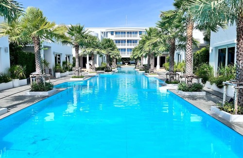 Hua Hin Hotel | The Delfini Hua Hin
