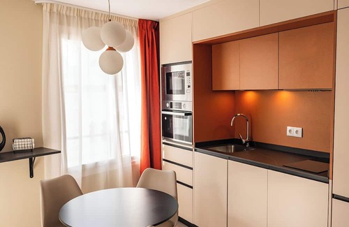 Distrito Centro-Casco-Antiguo Complejo | Qazris Suites