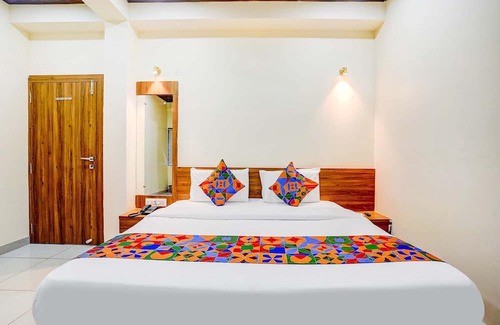 Wagholi Hotel | Fabhotel The Royal Park