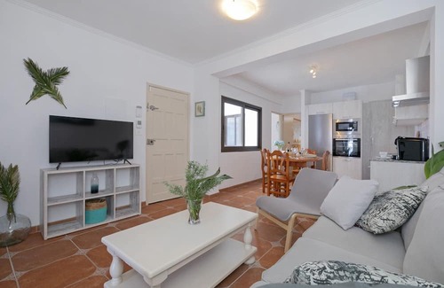 El Guincho Apartamento | Rooftop View Escape 1 Min to Center Fast Wifi