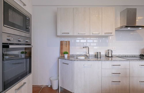 El Guincho Apartamento | Rooftop View Escape 1 Min to Center Fast Wifi