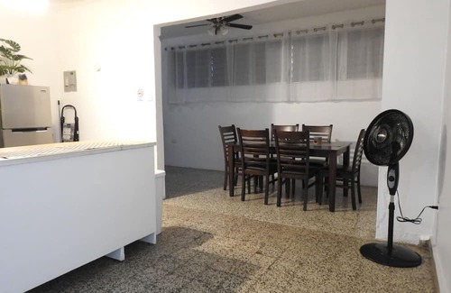Bayamon Casa | Casa del Sol-a Hospitals Malls Restaurants and Train Ride to Coliseo