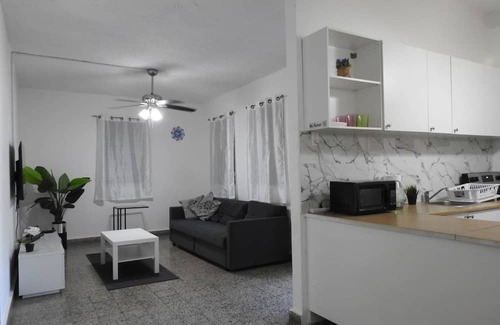Bayamon Casa | Casa del Sol-a Hospitals Malls Restaurants and Train Ride to Coliseo