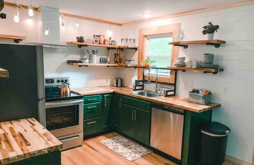 Martinsville Apartamento | Two Lakefront Cabins Next Door
