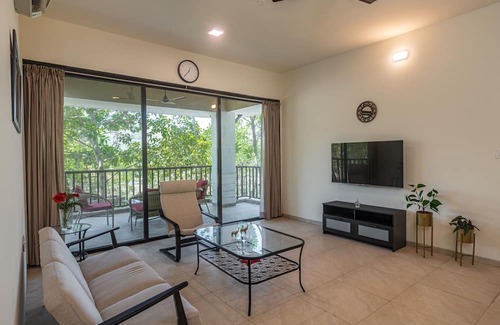 Alibaug Apartamento | Oasis Suites Dunes 103 by Deshco Holidays