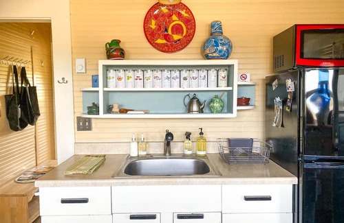 York Apartamento | Upstairs at Thevictorian - Lush Walkable and Dog-friendly Retreat - Steps From Downtown Bellingham