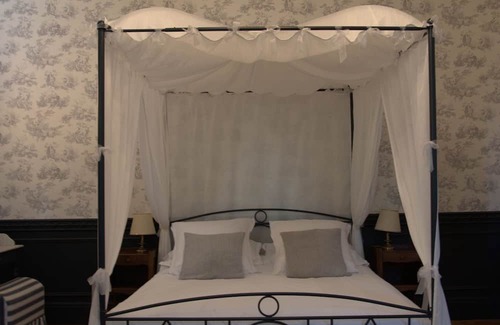 Marcilloles Cama Y Desayuno | Château de la Rochetière