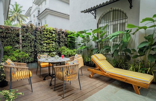 Gauravaddo Villa | ELIVAAS Esh Birch