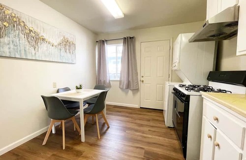 Campbell Casa | Campbell Cozy Bright 2B 1b AC Close to Downtown