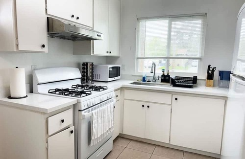 Northside Casa | Comfortable 4BR Heart Downtown SJ Central AC Sjsu