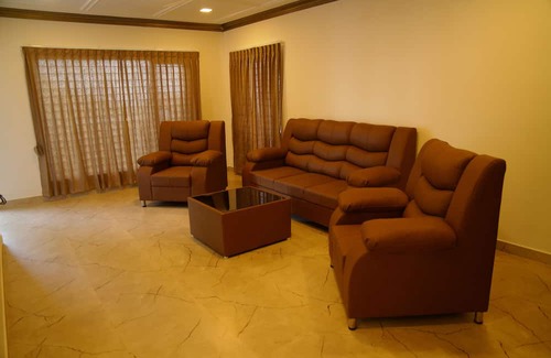 Manjakuttai Complejo | Queens Villa