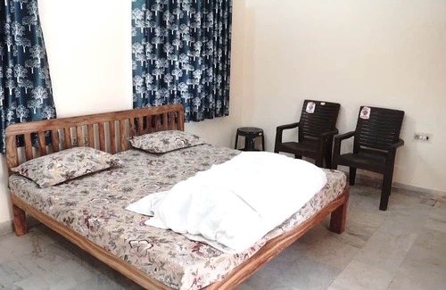 Shri Madhopur Casa | Shyam Luxurious Huts & Guest House