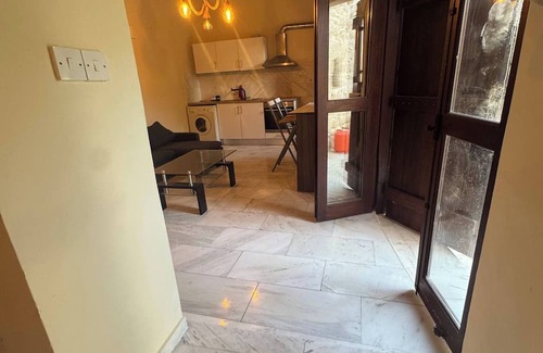 Marathounta Apartamento | Homemade With Fireplace"