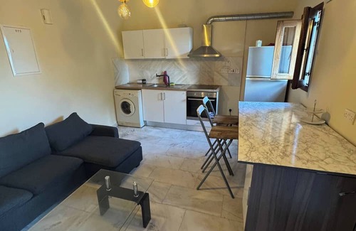 Marathounta Apartamento | Homemade With Fireplace"