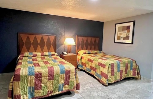 Burnet Hotel | Arrowhead Motel
