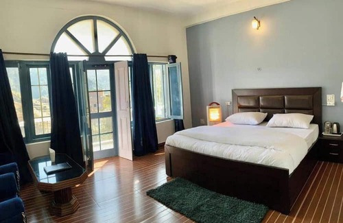 Pithoragarh Hotel | Pine Resort