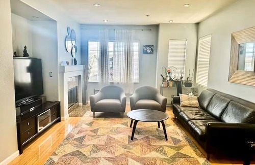 Bayshore Heights Casa | Large and Cozy Home 2BD 2BA Near SF